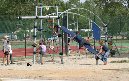 Camping Les Fosses Rouges