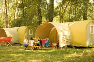 Camping Les Genêts d'Or - Glamping-Zelte auf dem Campingplatz
