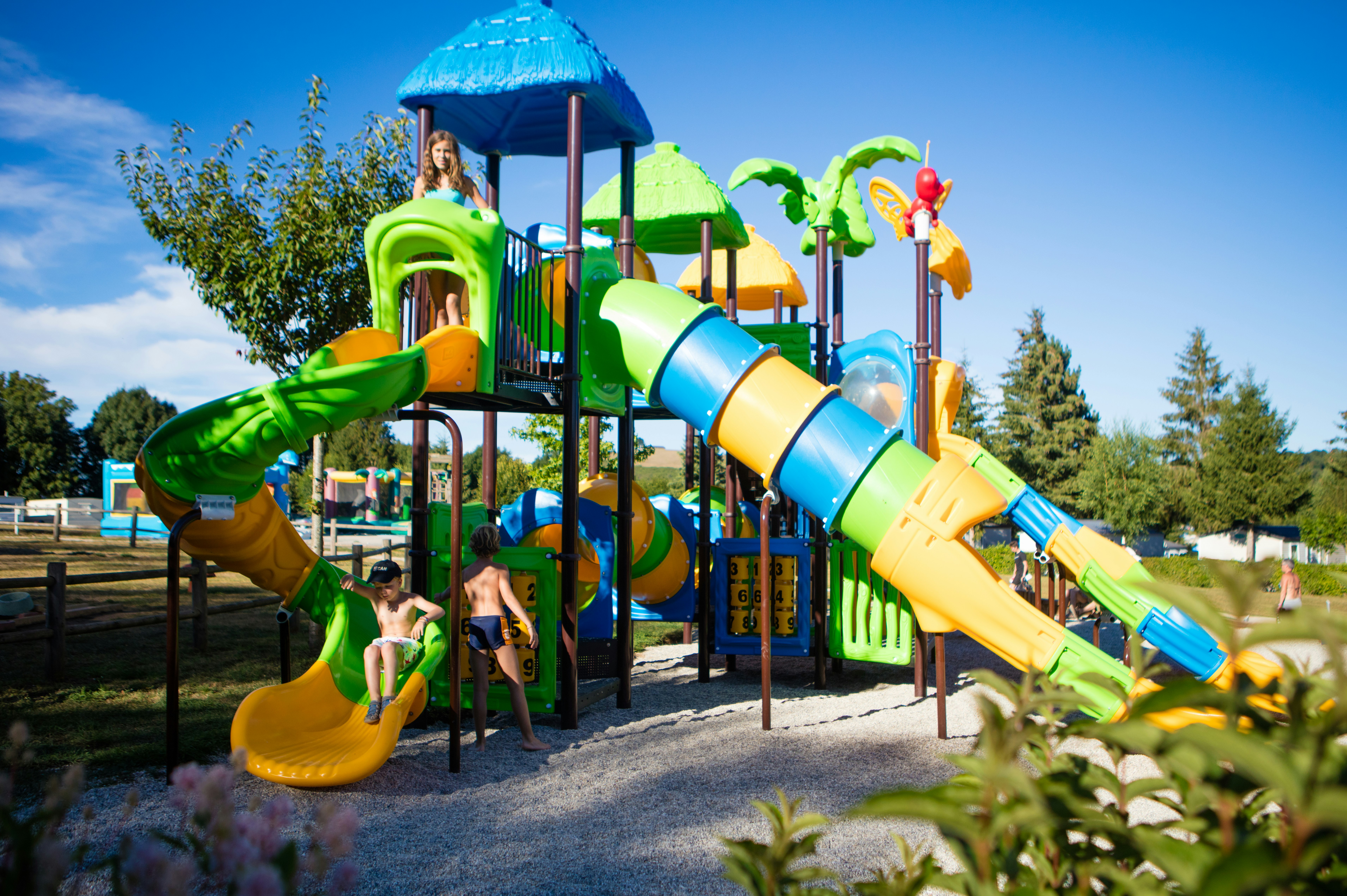 Camping Les Genêts  - Kinderspielplatz auf dem Campingplatz