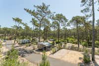 Camping Les Grands Pins -   Wohnmobilstellplätze und  Wohnwagenstellplätze auf dem Campingplatz