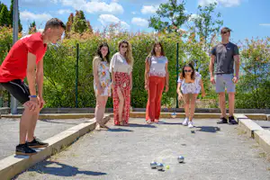 Camping Capfun Les Granges Camping Les Granges - Boulefeld auf dem Campingplatz