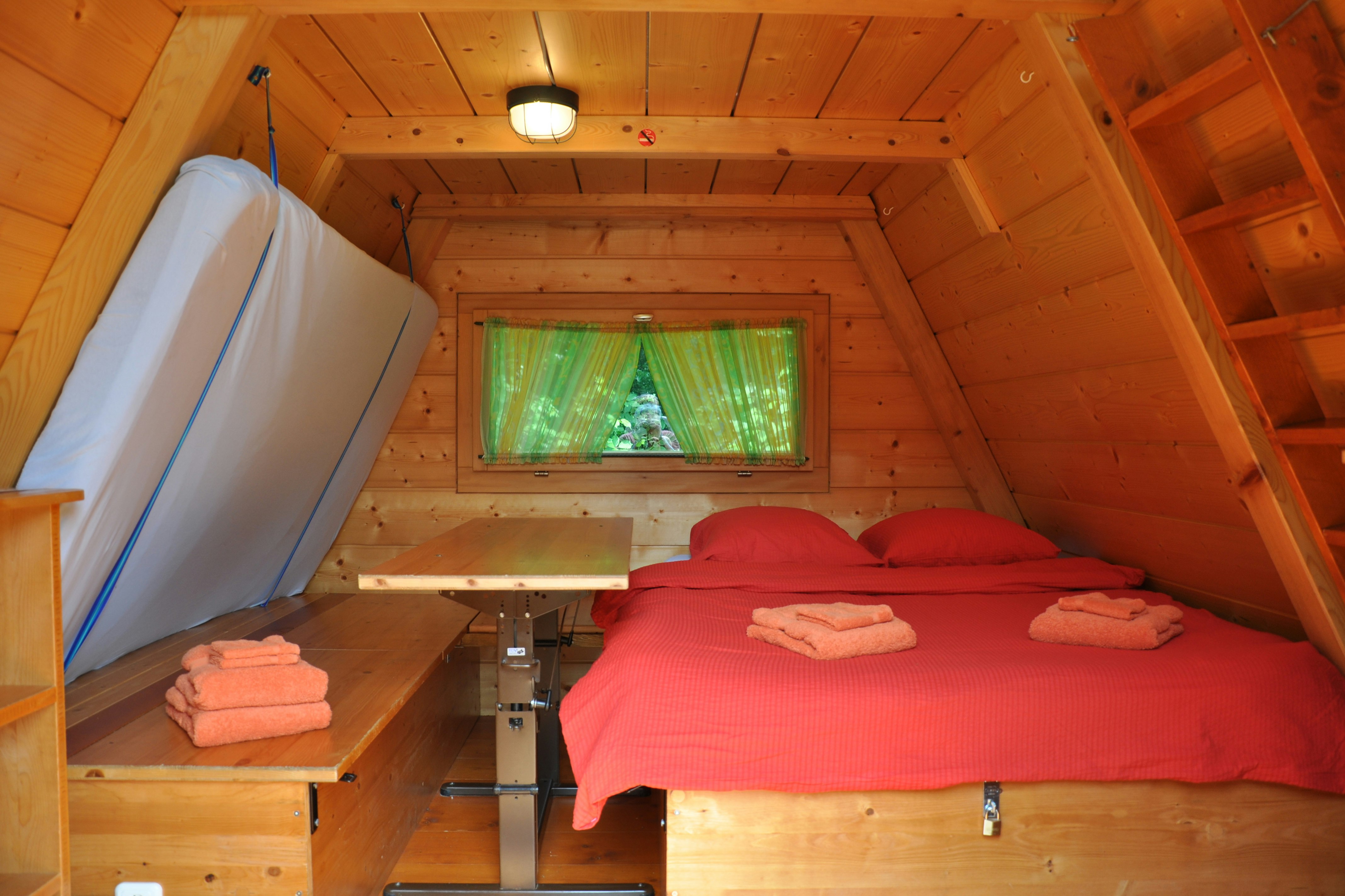 Camping Les Grottes - Mobilheim von Innen