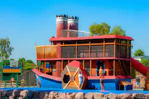 Camping Les Hautes Coutures - Kinderspielplatz auf dem Campingplatz