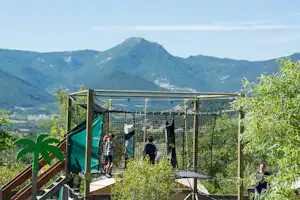 Camping Les Hauts de Rosans - Campingplatz mit Kinderspielplatz