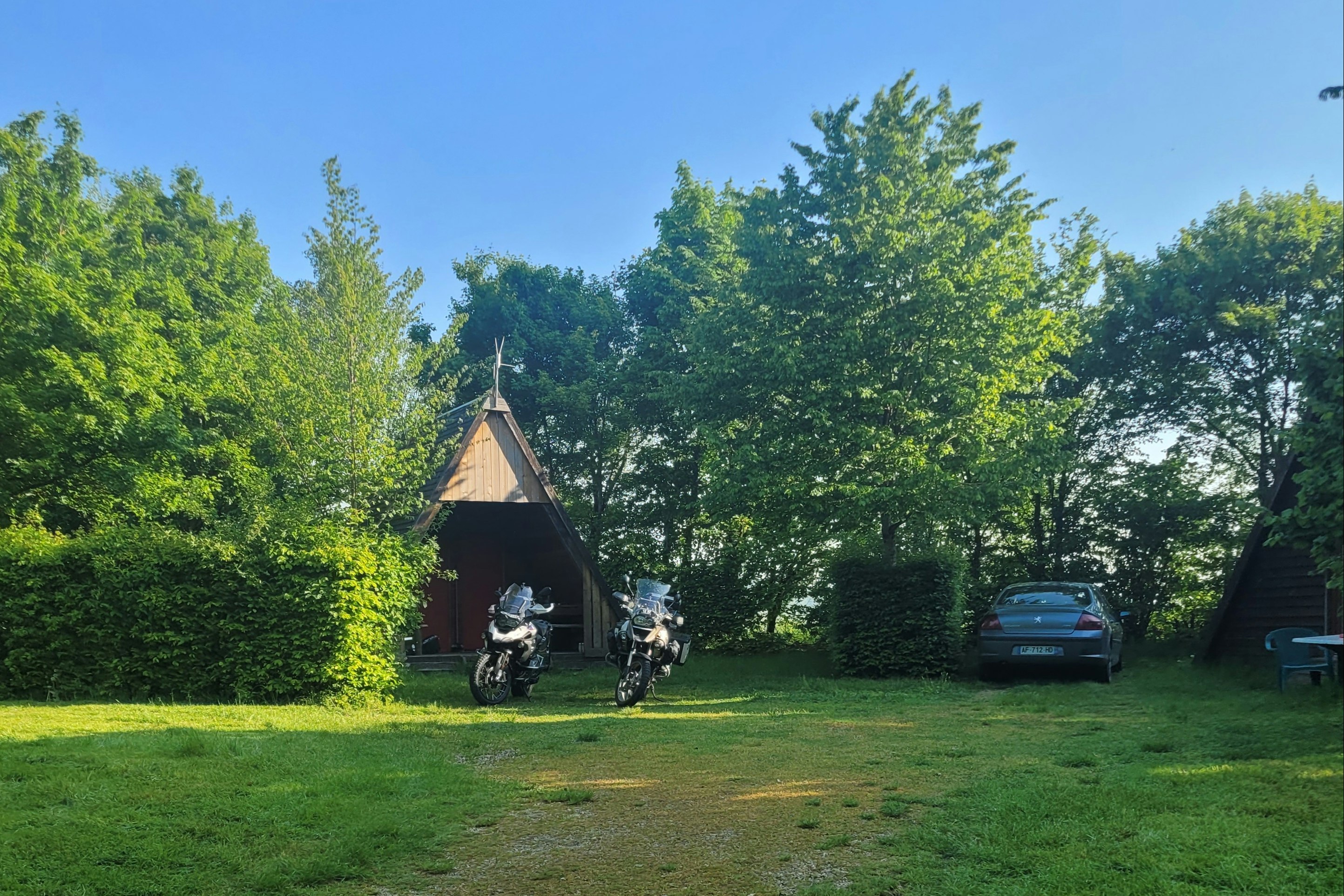 Camping Les Hirondelles - Blick auf das Chalet 