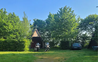 Camping Les Hirondelles (Bourg Sainte Marie)