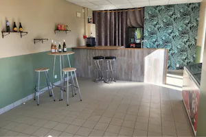 Camping Les Hirondelles - Snackbar auf dem Campingplatz