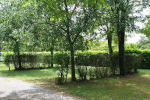 Camping LES HORTENSIAS - Wohnmobil- und Wohnwagenstellplätze im Grünen