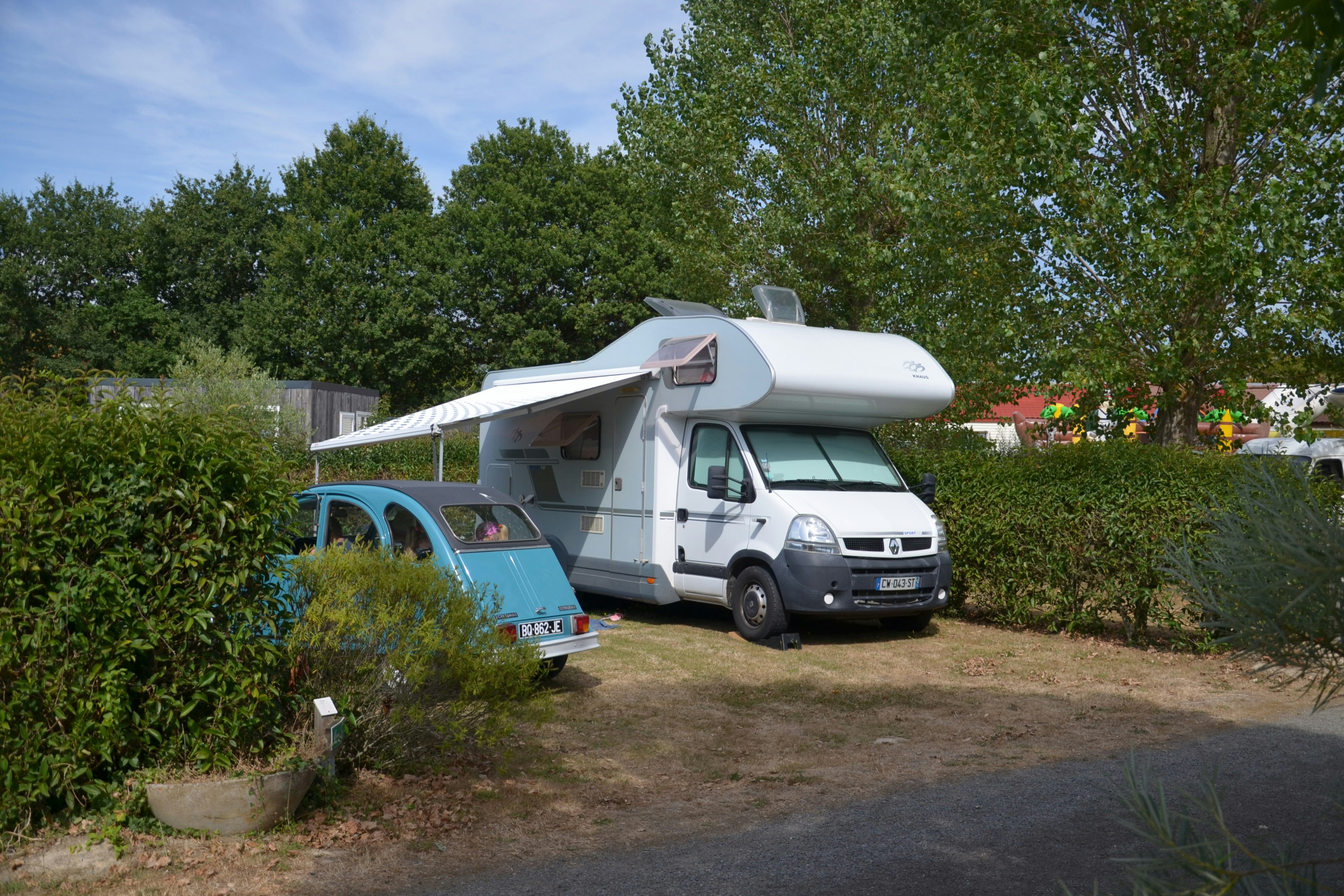 Camping Les Logeries - Stellplatz auf Campingplatz