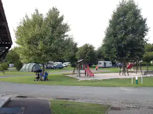 Camping Seasonova les Marguerites Camping Les Marguerites - Kinderspielplatz auf dem Campingplatz