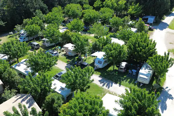Camping Les Micocouliers (Graveson)