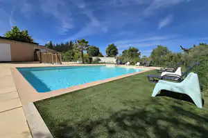 Camping Les Micocouliers - Blick auf den Pool auf dem Campingplatz