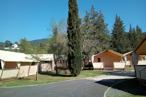 Camping Les Mimosas - Glamping-Zelte auf dem Campingplatz