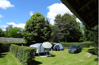 Camping Les Mésanges - Zeltplätze im Grünen