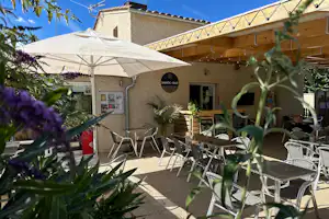 Camping Ushuaïa Villages Les Myotis Camping les Myotis - Snackbar mit überdachter Terrasse