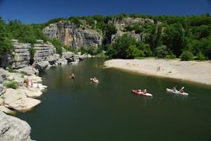 Camping Les Paillotes en Ardèche - Fluss Ardeche in der Nähe des Campingplatzes