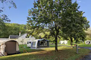 Camping les Patis - Zeltplätze auf dem Campingplatz