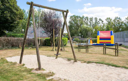 Camping Les Peupliers (Tinténiac)