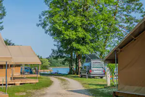 Onlycamp Les Peupliers - Glamping-Zelte auf dem Campingplatz