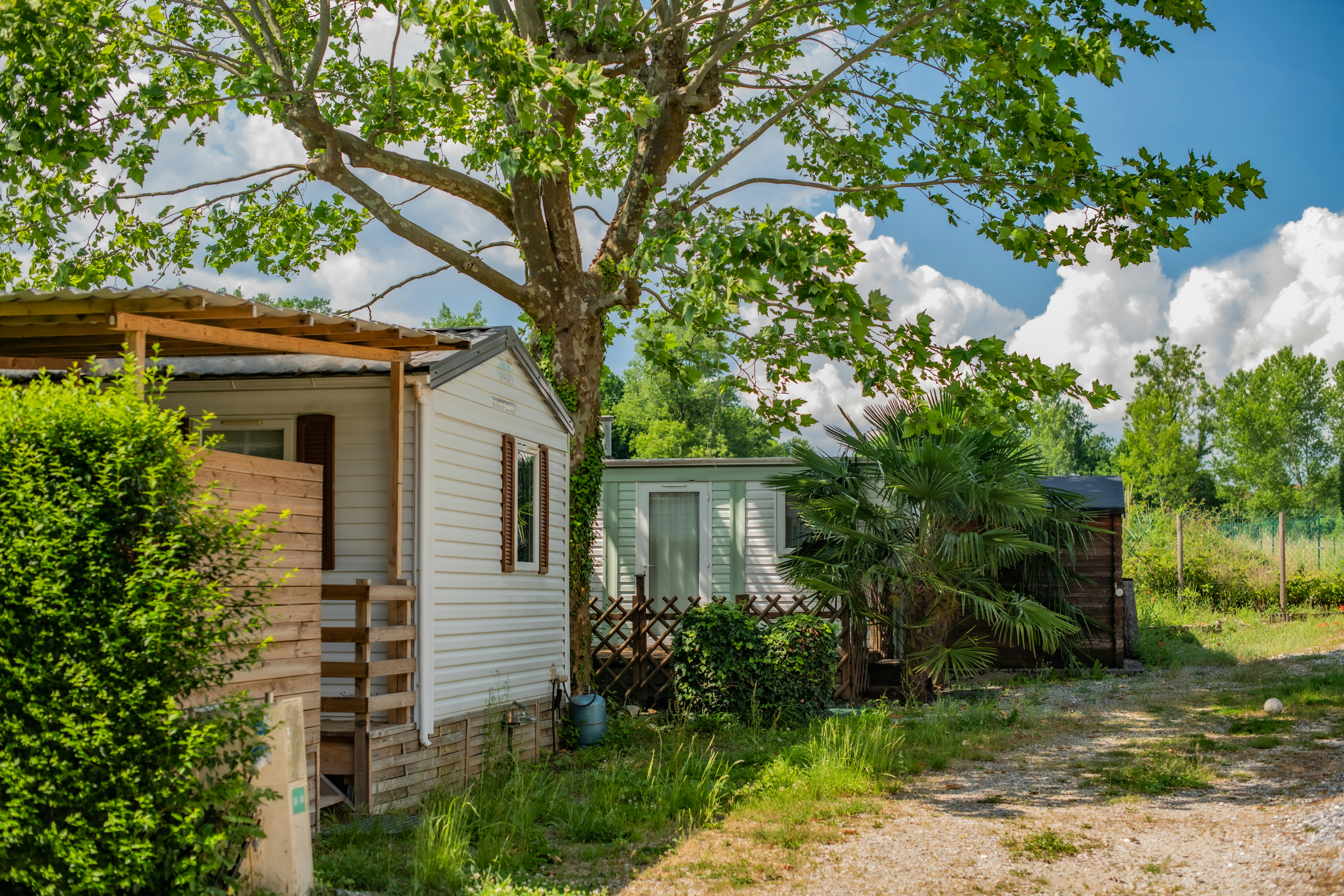 Camping Les Peupliers - Außenansicht Mobilheime auf dem Campingplatz