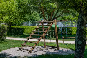 Camping Les Peupliers - Spielplatz auf dem Campingplatz