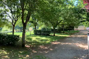 Camping les Poutiroux - Standplätze auf dem Campingplatz