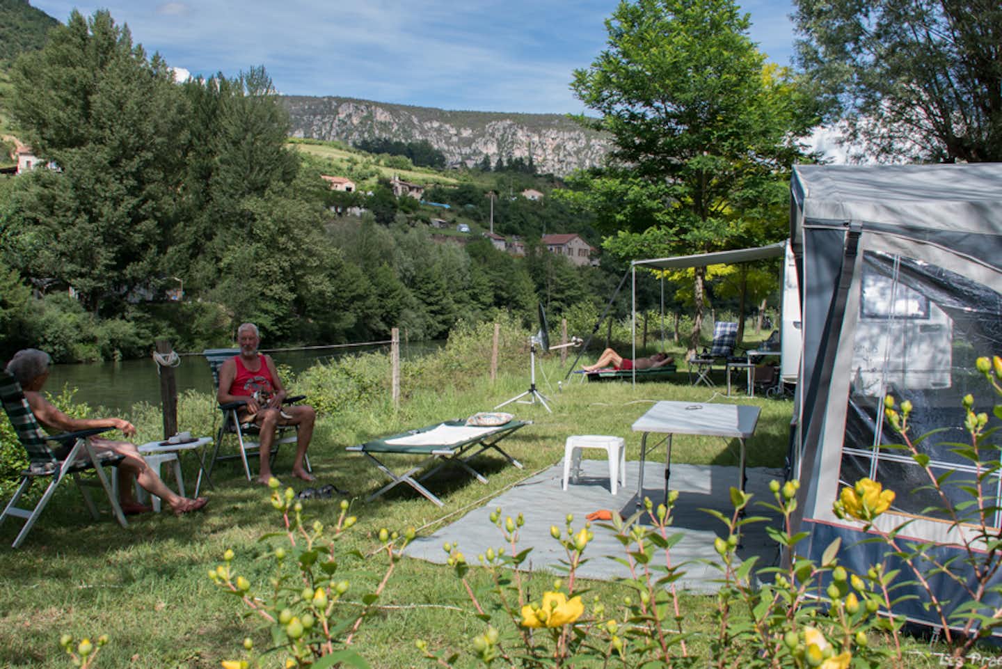 Camping Les Prades  - Wohnwagen- und Zeltstellplatz am Tarn Fluss auf dem Campingplatz