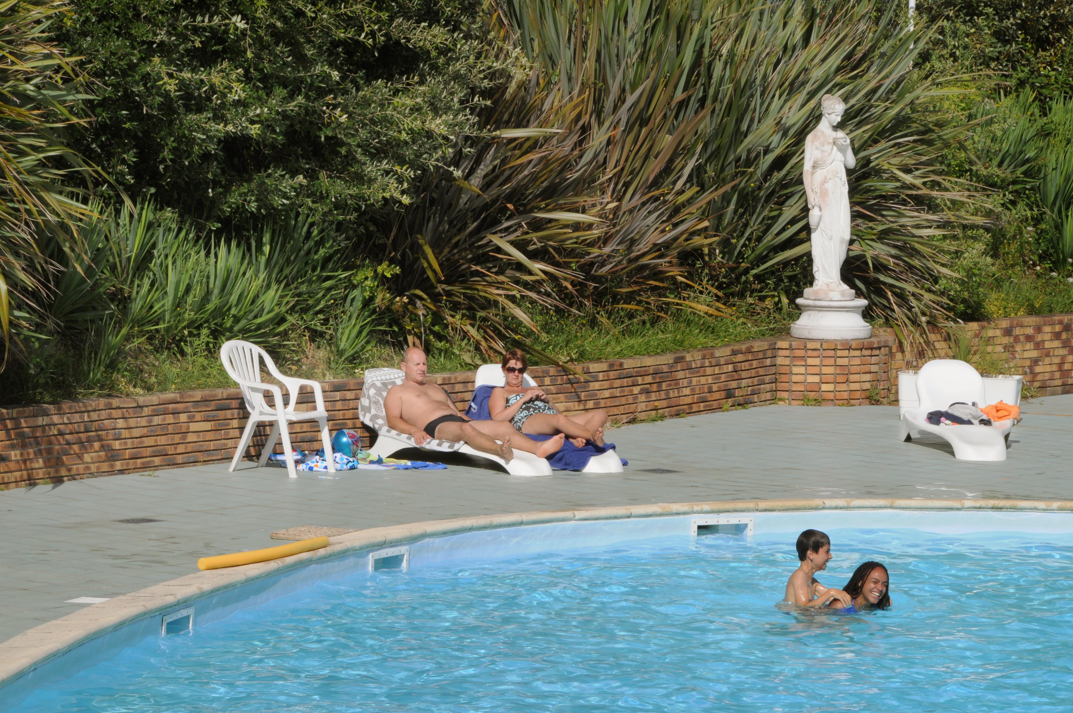 Camping Les Prés Verts Aux 4 Sardines