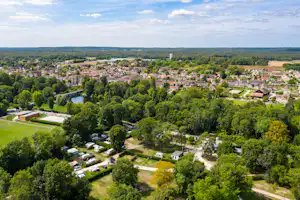 Camping Les Prés - Campingplatz aus der Vogelperspektive