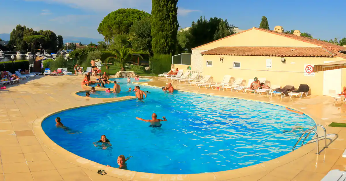 Camping Les Pruniers