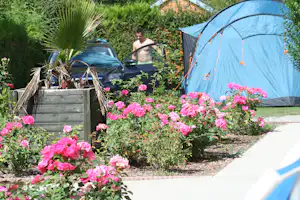 Camping Les Puits Tournants - Zeltplätze auf dem Campingplatz
