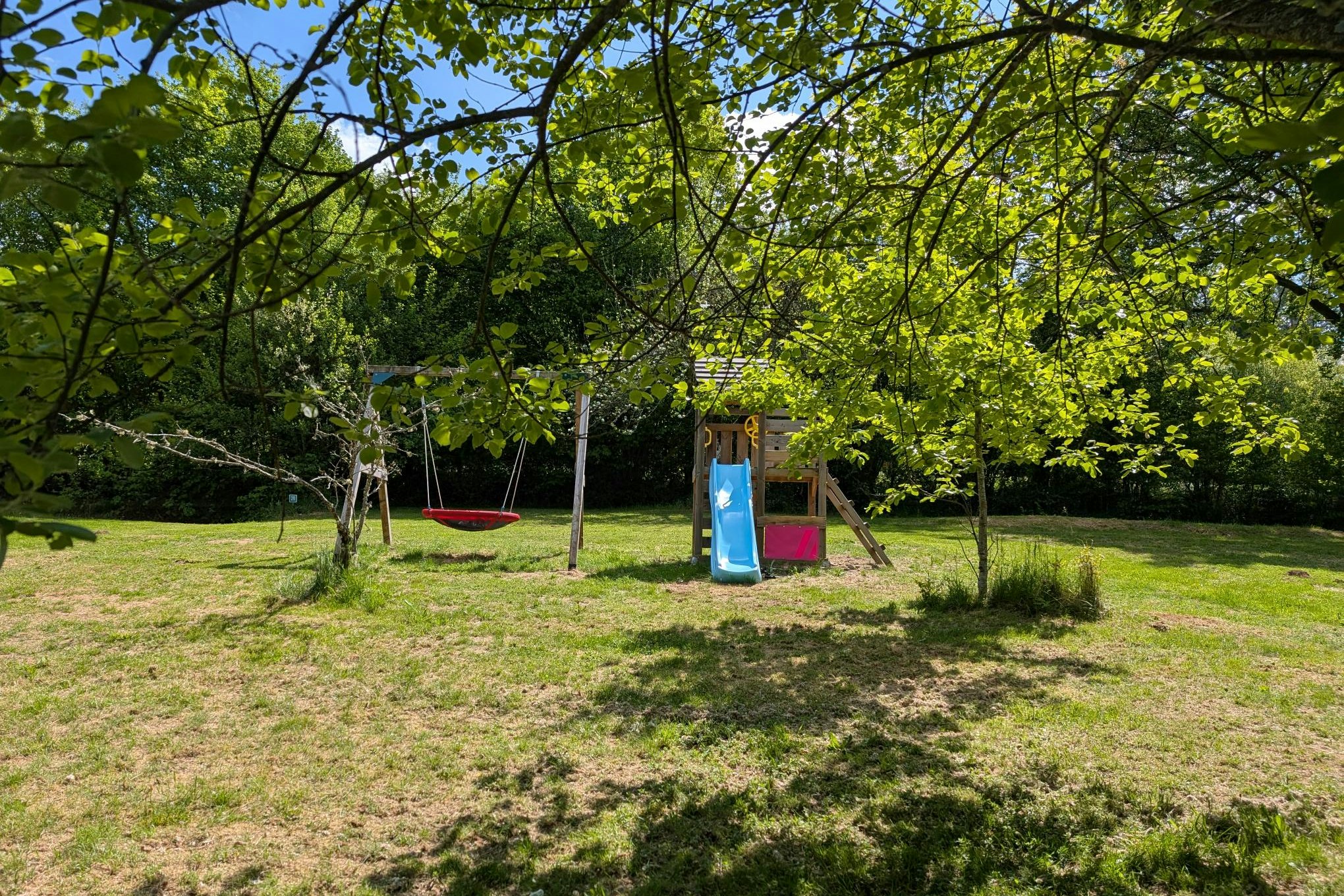 Camping Les Quatre Saisons  - Kinderspielplatz auf dem Campingplatz
