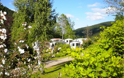 Flower Camping Les Reflets du Val d'Argent