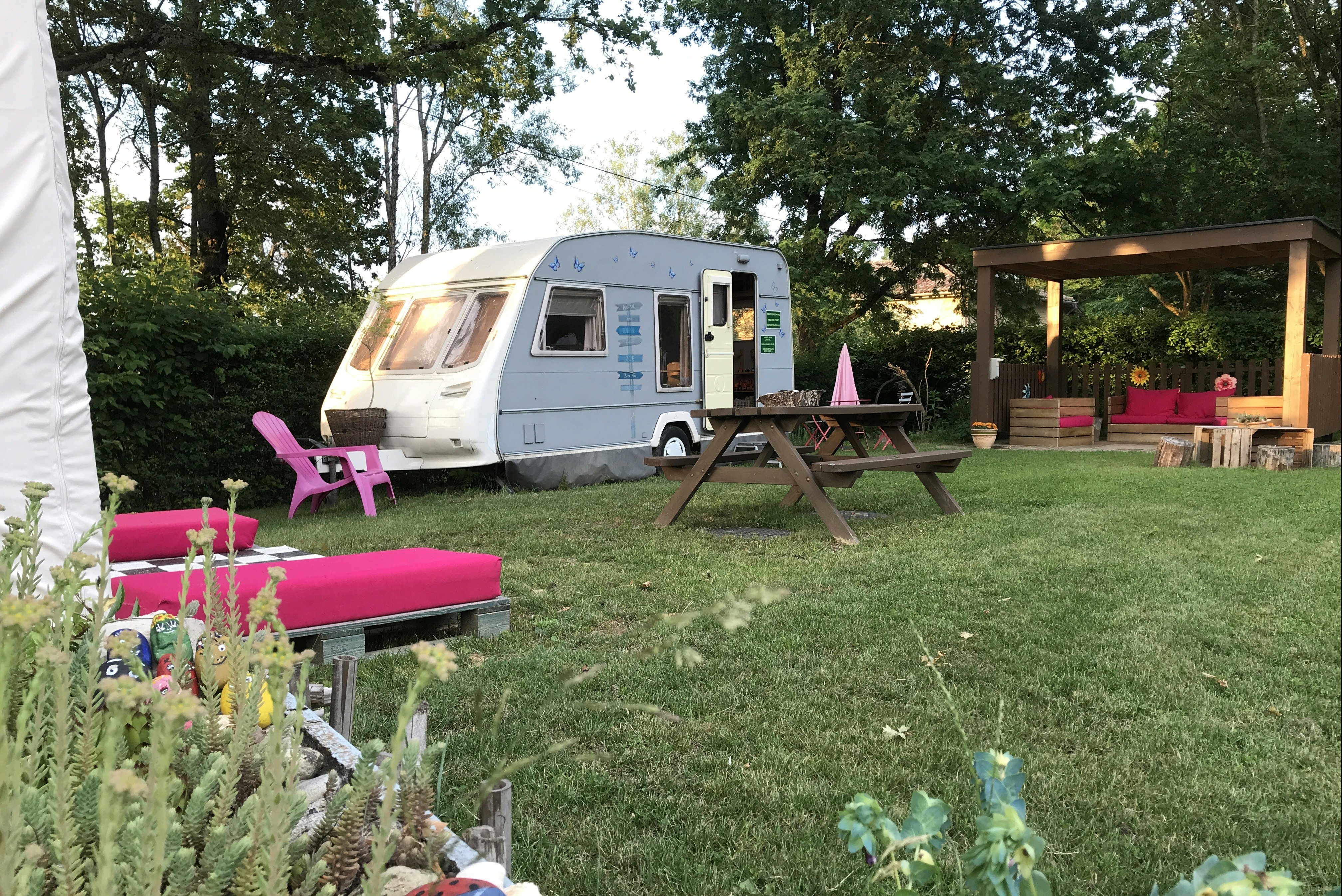 Camping Les Ripettes - Standplätze auf dem Campingplatz
