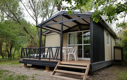 Flower Camping Les Rives de l'Aygues