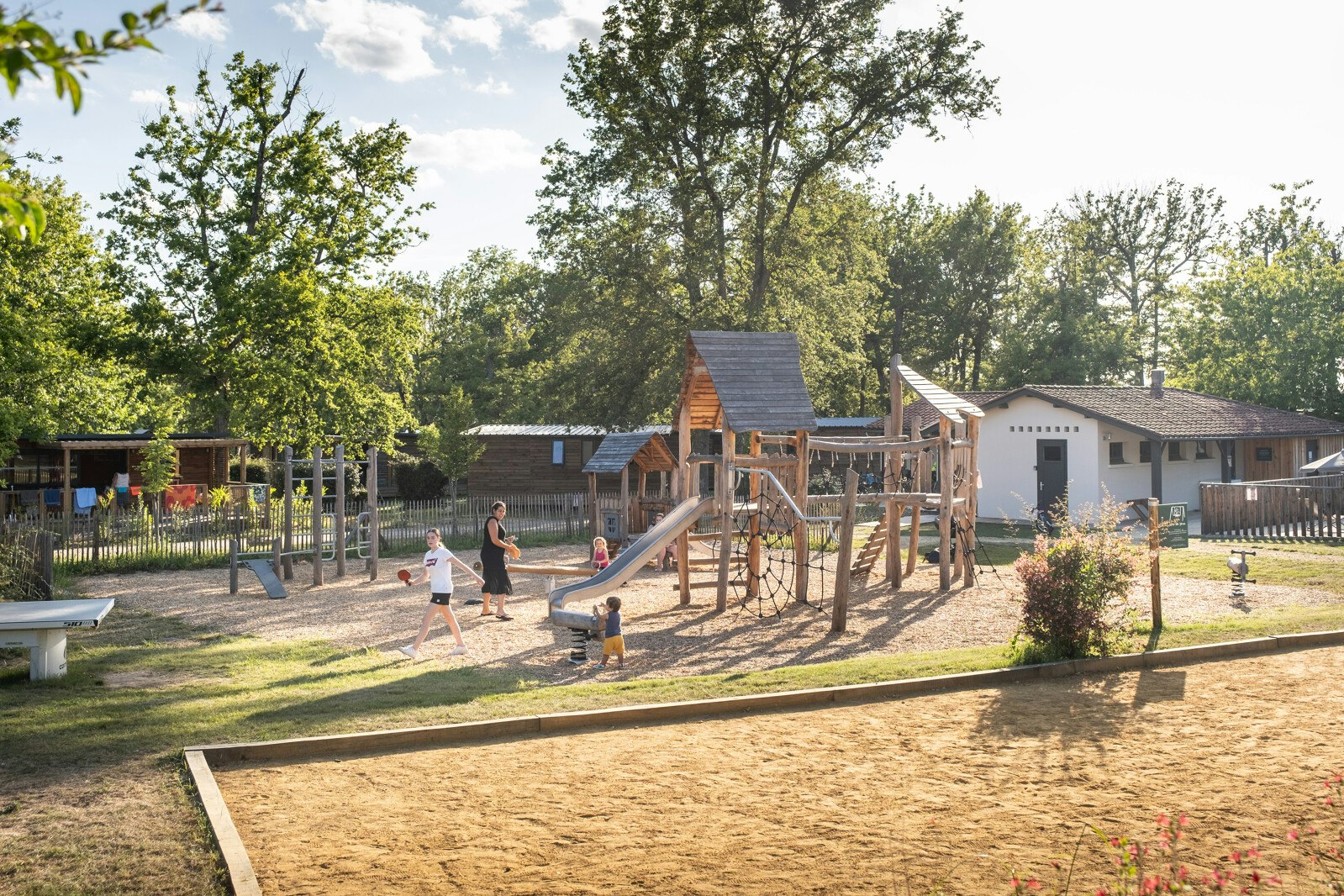 Huttopia Lac de l'Uby  - Kinderspielplatz auf dem Campingplatz