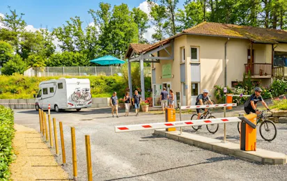 Les Rives du Lac Cantalès (Saint-Étienne-Cantalès)
