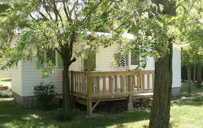 Camping Les Roches (Le Crestet)