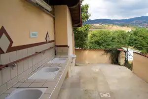 Camping Les Roches - Sanitärbereich auf dem Campingplatz