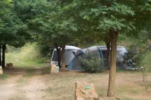 Camping Les Roches - Zeltstellplatz auf dem Campingplatz