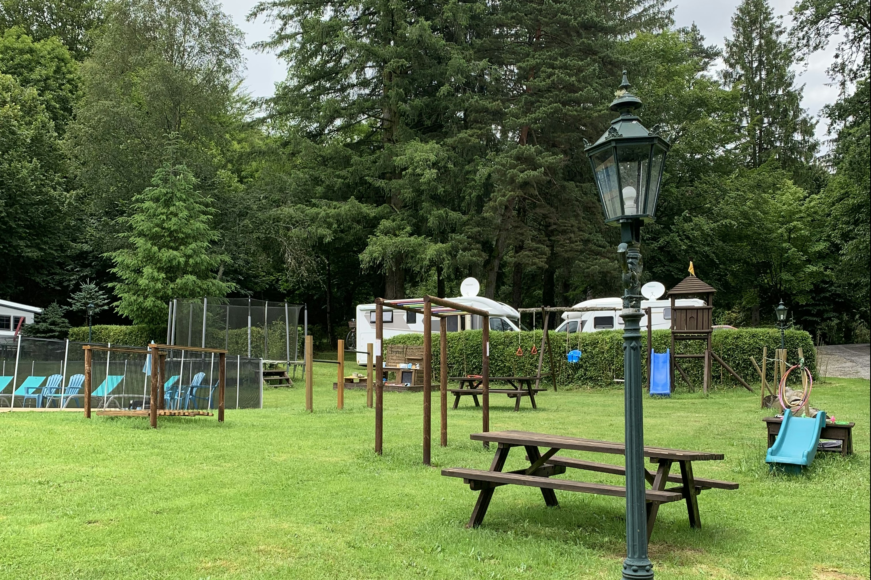 Camping Les Roussilles  - Kinderspielplatz auf dem Campingplatz