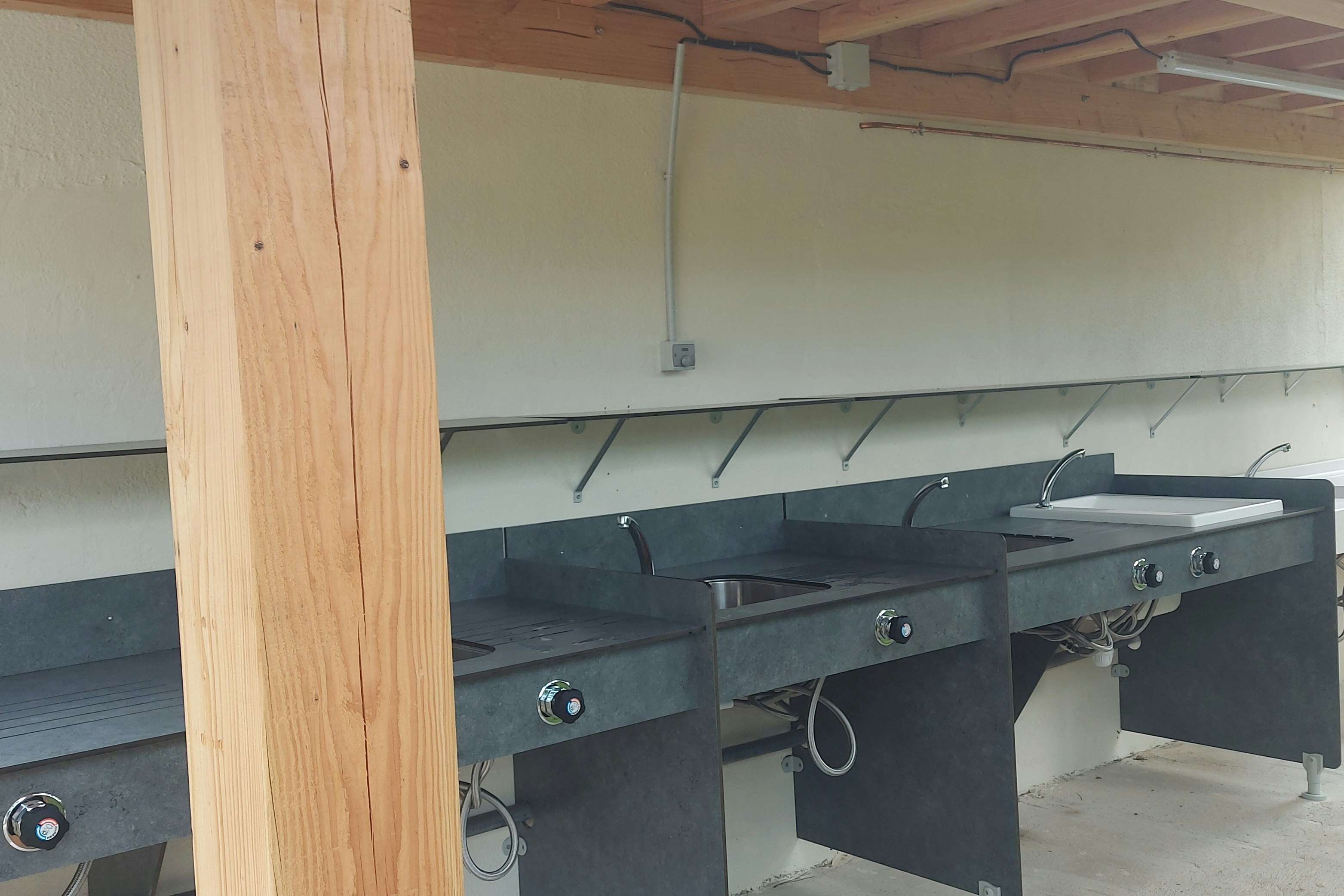 Camping les Sables - Geschirrspülbecken auf dem Campingplatz