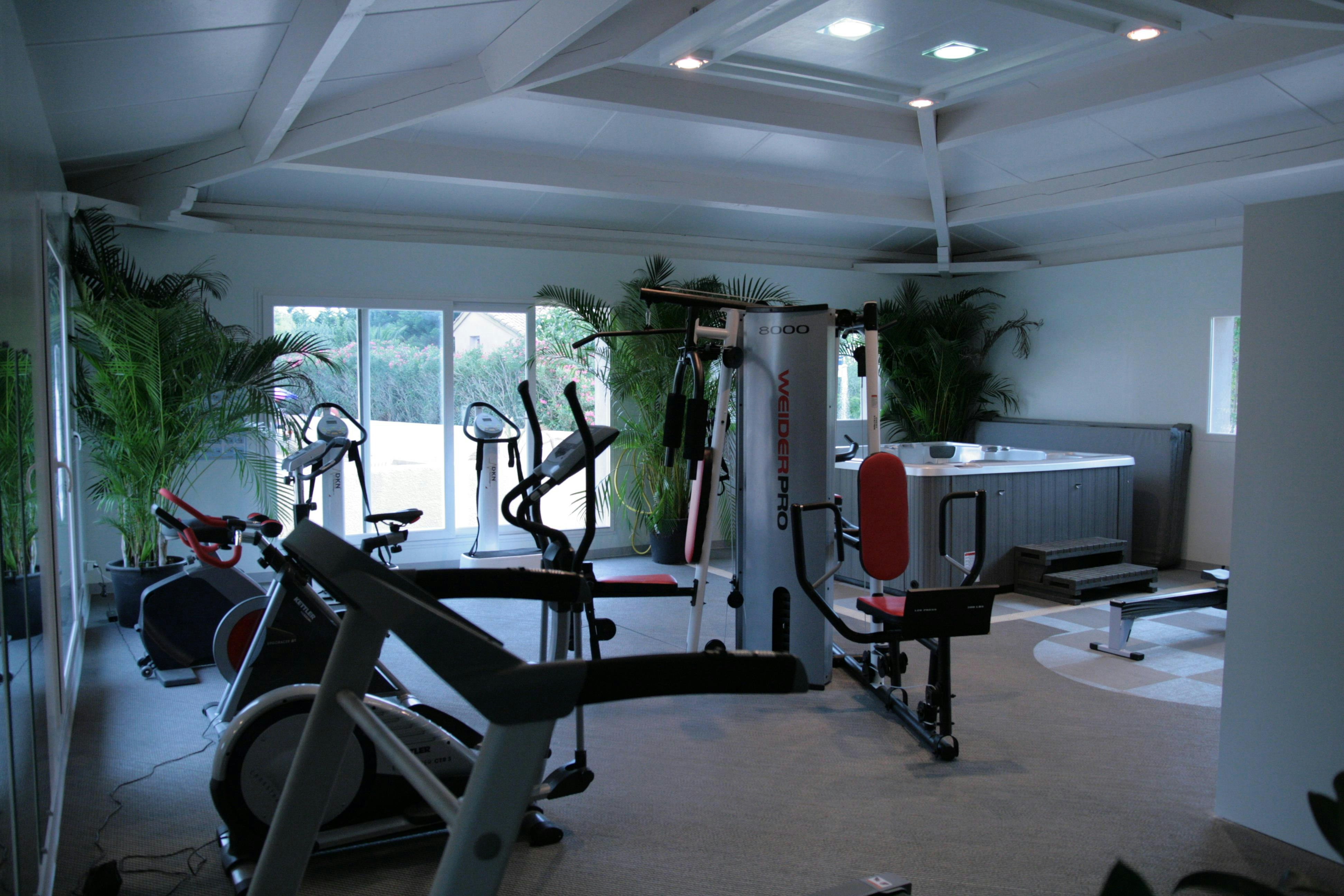 Camping Les Sables du Midi   - Fitnessraum auf dem Campingplatz