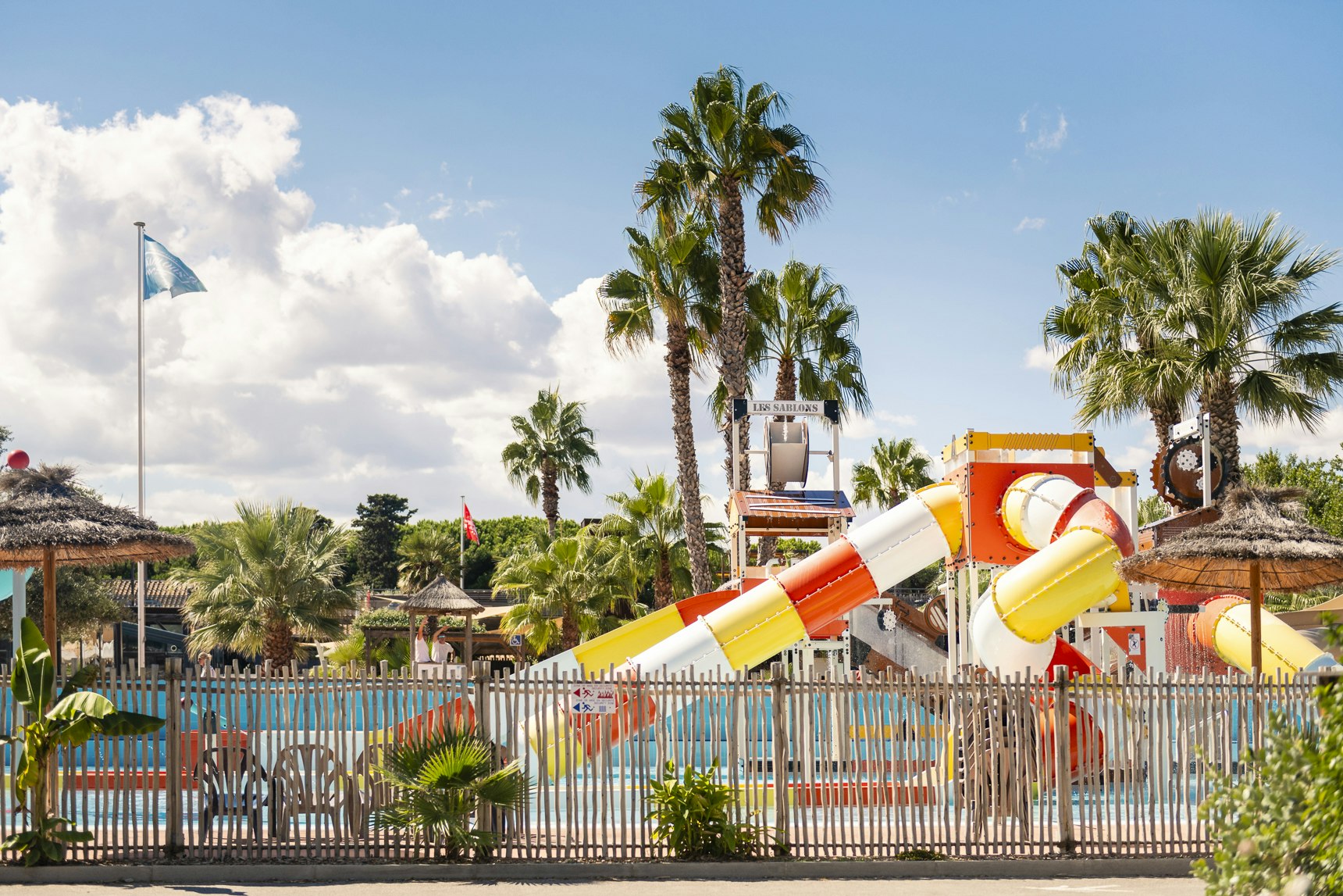 Sunelia Les Sablons  - Rutschen im Wasserpark des Campingplatzes