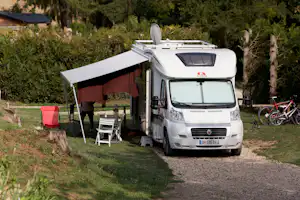 Camping Les Étangs du Moulin - Standplätze auf dem Campingplatz