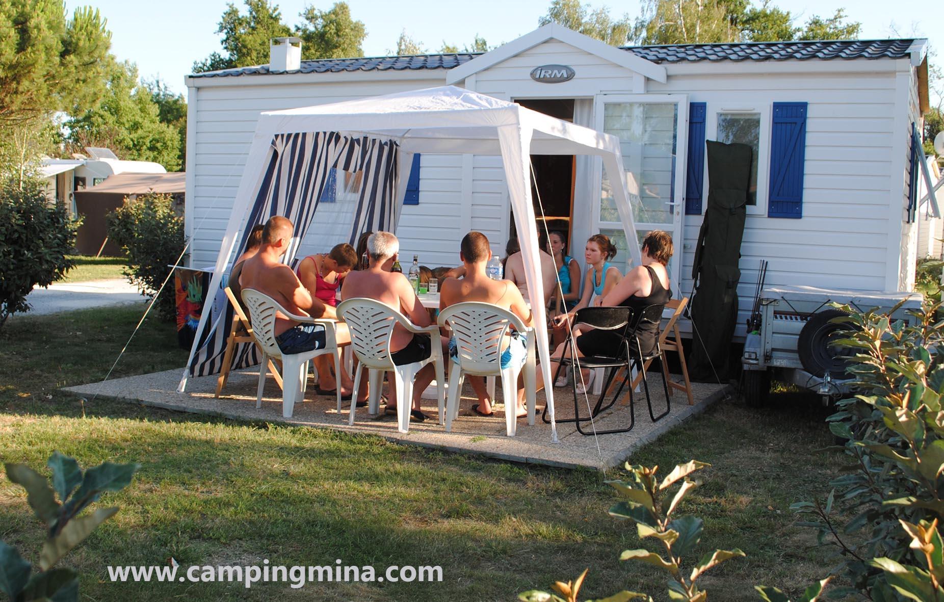 Camping Les Étangs Mina