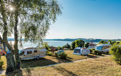 Camping Les Terrasses du Lac de Naussac
