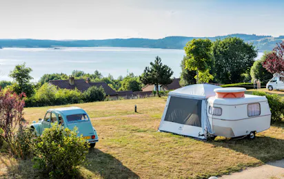 Camping Les Terrasses du Lac de Naussac