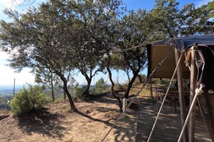 Camping Les Terrasses Provençales - Terrasse mit Blick in die Umgebung