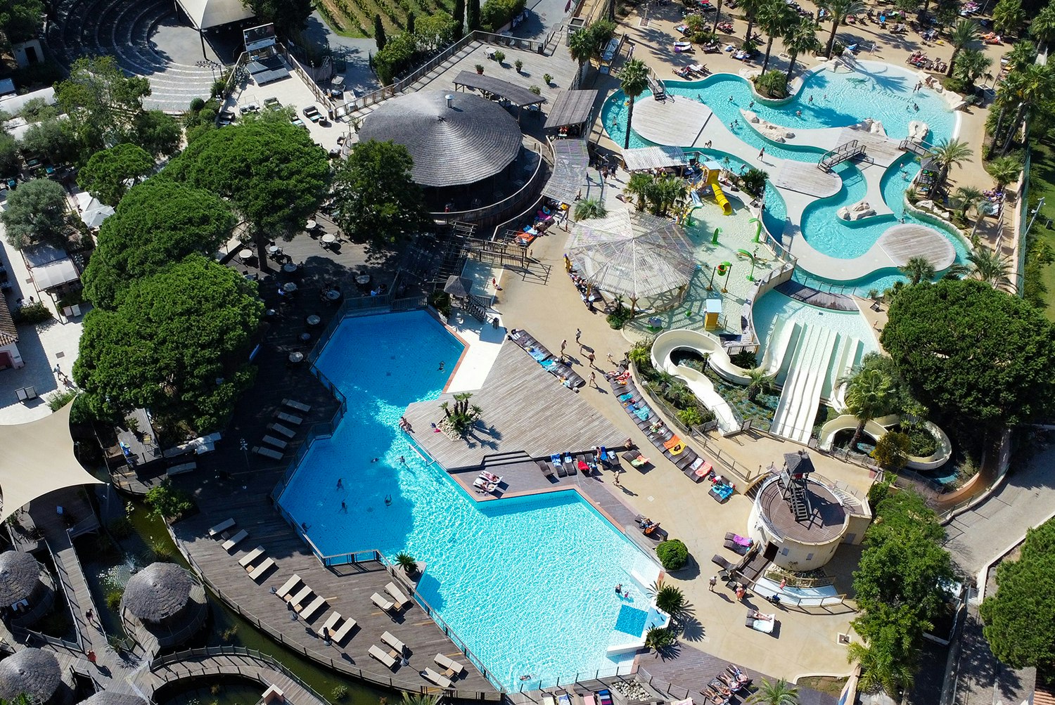 Yelloh! Village Les Tournels  Camping Les Tournels - Luftaufnahme des Wasserparks